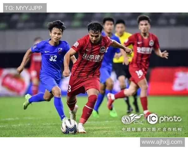 中国足球球星新疆籍球员个人成就与未来发展潜力分析 中国足球球星新疆籍球员个人成就与未来发展潜力分析